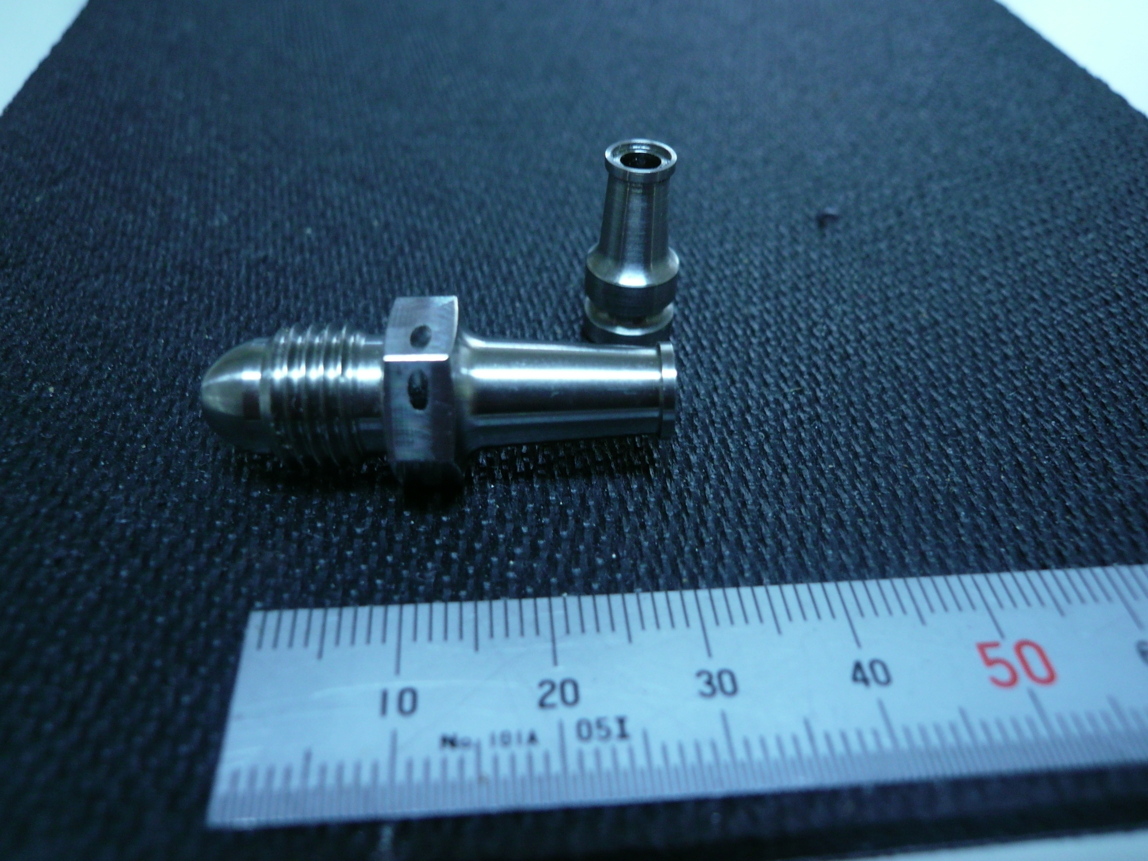 航空機関連部品