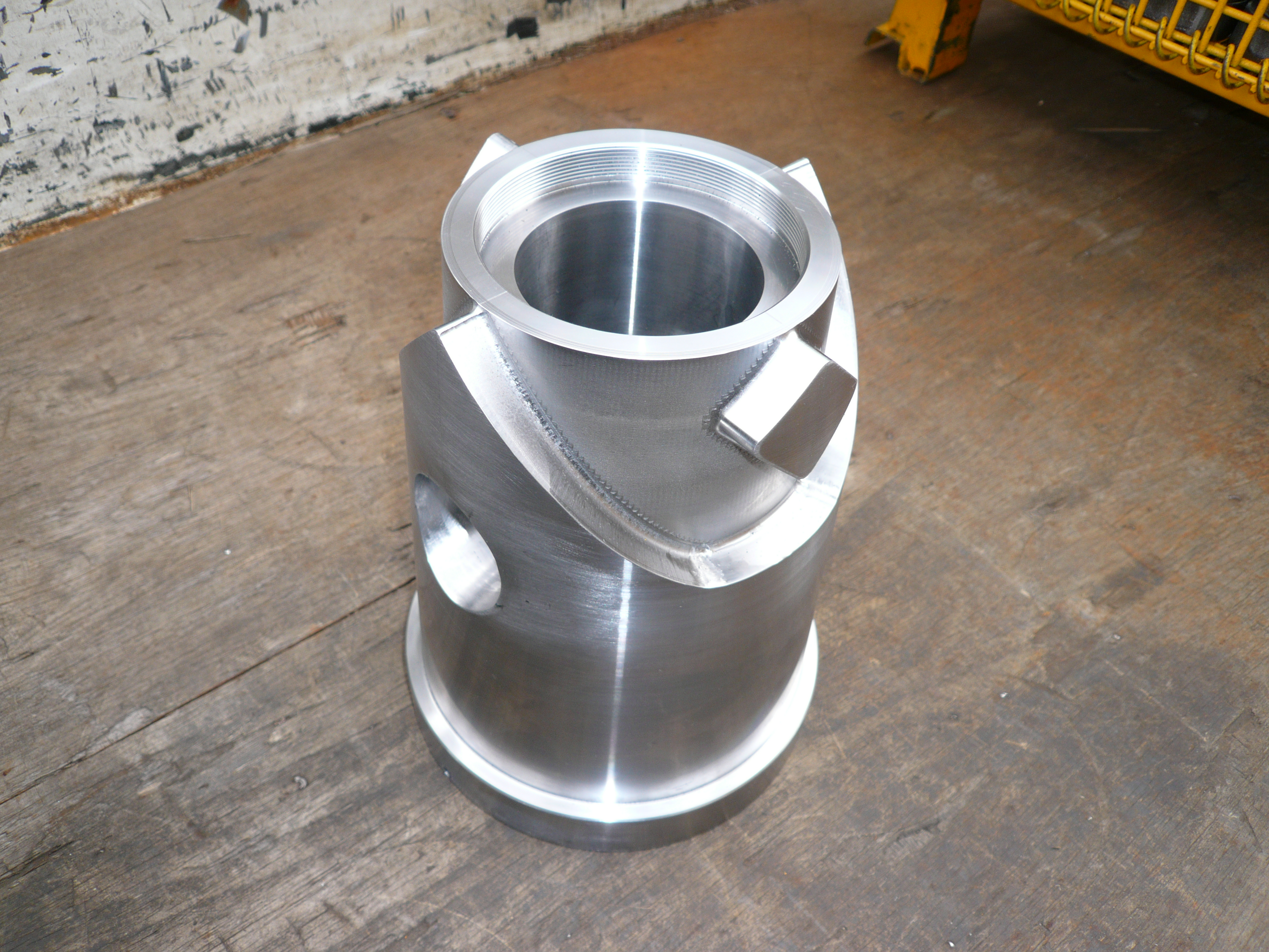 同時5軸CAD:CAMを使用した複合5軸旋盤による加工